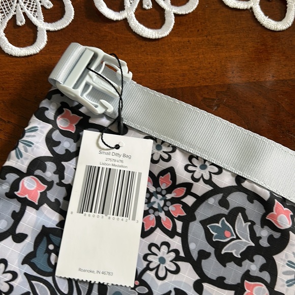 Vera Bradley, new with tags Style Small Ditty Bag Lisbon Medallion - Picture 5 of 7